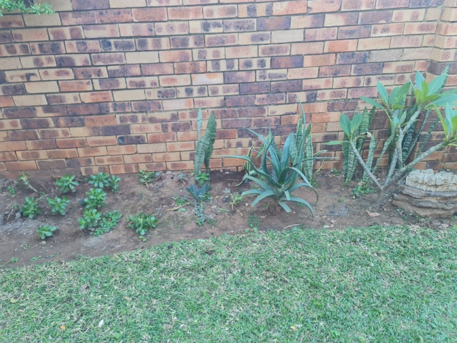 3 Bedroom Property for Sale in Geelhoutpark North West
